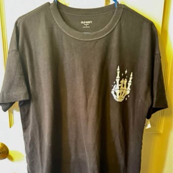 Old Navy Other - Old Navy Black Tee with customized design for hairstylist